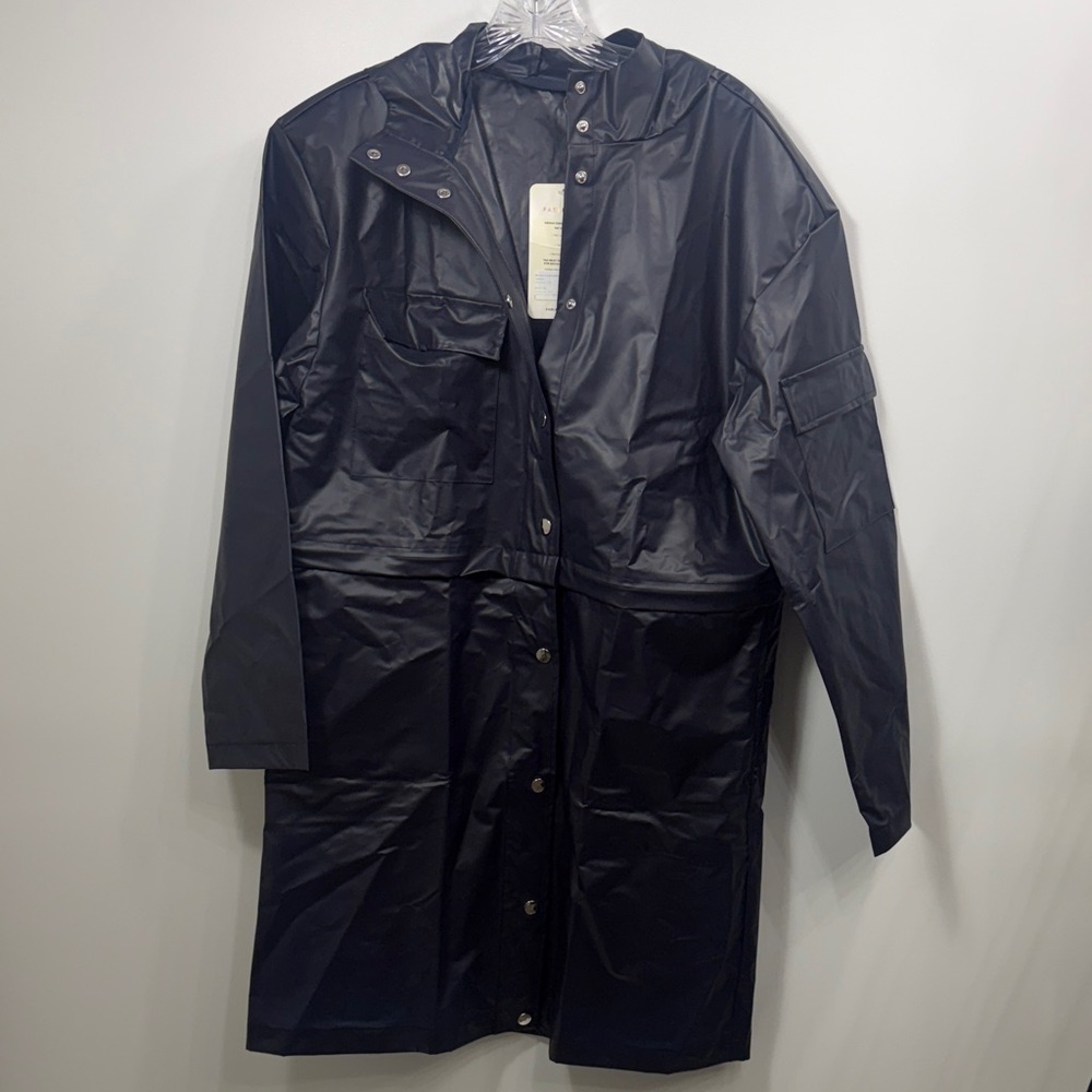 Fabletics Women’s Kenna convertible jacket deep navy size medium. NWT.